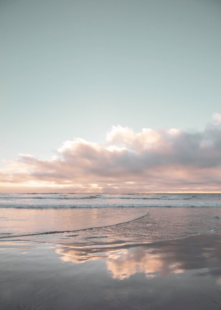 Sunset at Cerezo Bluffs Beach in Carlsbad, CA