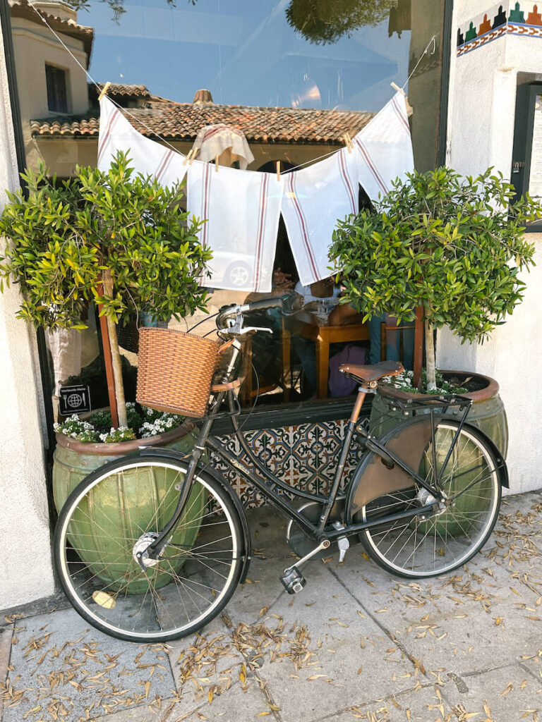 A bicycle in front of La Bicyclette in Carmel