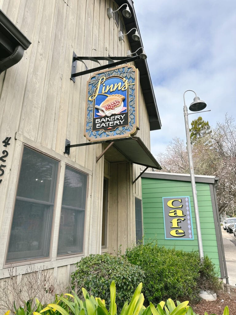 The storefront of Linn's Easy as Pie Cafe